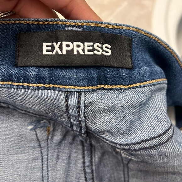 Express Mid—Rise Jeans - Picture 4 of 6